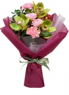 Недорогой каскадный элегантный букет