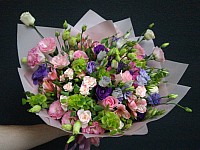 Mixed pink bouquet image 1